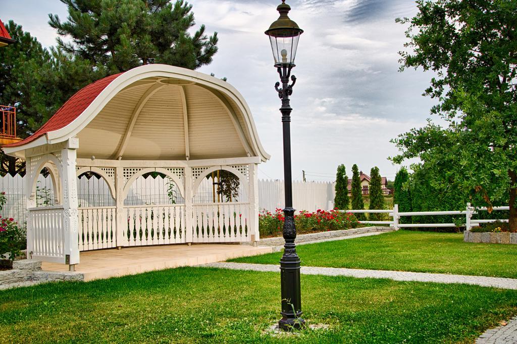 Hotel Nad Raba - Бохня Екстер'єр фото